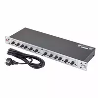 Кроссовер DBX 234