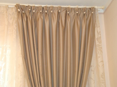 Gullar bilan pardalarni bezash