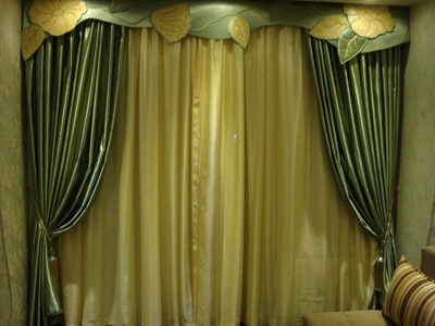 Yashash xonasi uchun pardalar