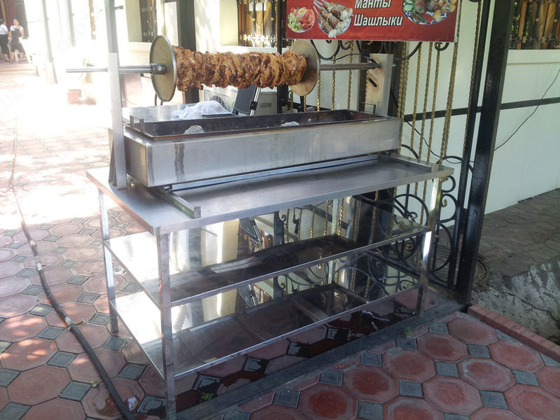 Мангал для лаваша (c горизонтальным шампуром) со столом