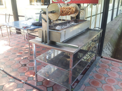 Мангал для лаваша (c горизонтальным шампуром) со столом