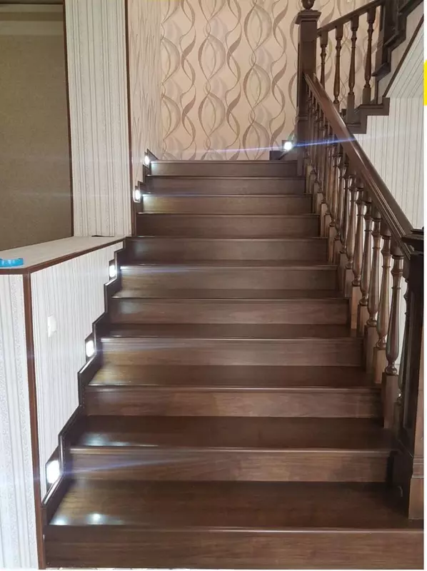 Лестница из массива дерева. Класс "Стандарт"