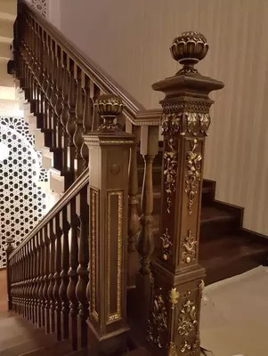 Лестница из массива дерева. Класс "Премиум"