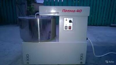 ТЕСТОМЕСИЛЬНАЯ МАШИНА СО СТАЦИОНАРНОЙ ДЕЖОЙ "ПРИМА-40"