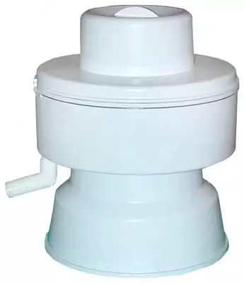 Центробежная соковыжималка Пензмаш СВПР-201 Салют, белый