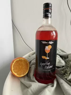   Shirinlik siropi toldiruvchisi