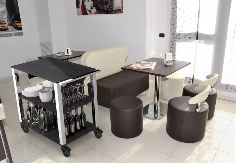 Передвижной трехуровневый сервисный столик