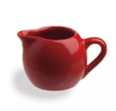 Молочник объемом 130 мл из коллекции Sphere красного цвета (Италия)