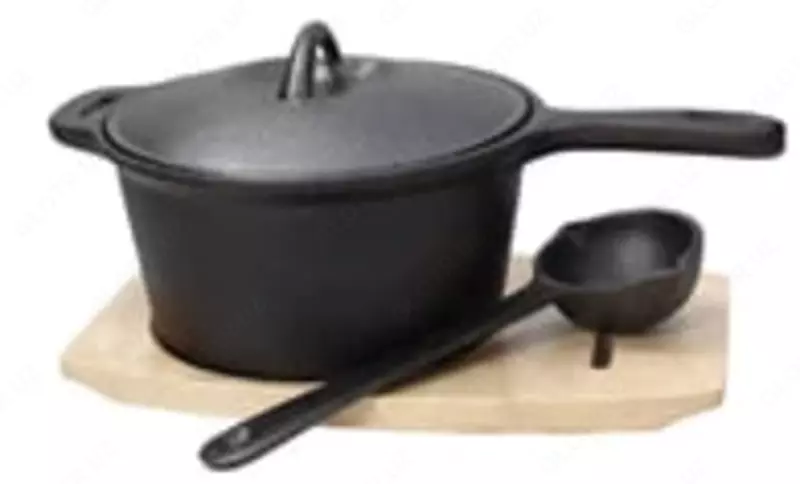 Кастрюля диаметром 18 см с крышкой и половником на деревянной подставке Fusion (Италия)