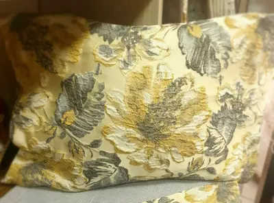 Dekorativ yostiq sumkasi