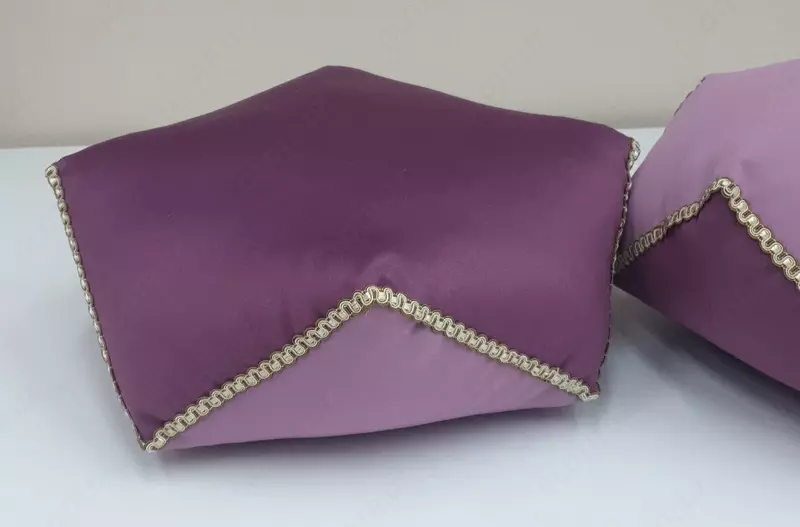 Подушка декоративная №1