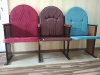 Театральные кресла