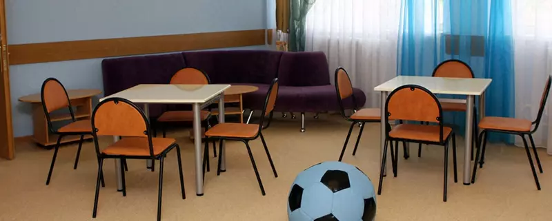  Ovqatlanish stollari va stullar - 