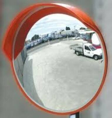 Дорожное обзорное зеркало из пластика (80см)