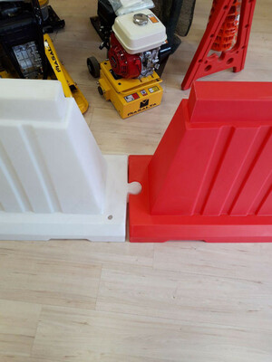 Барьер водоналивной вкладывающий из пластика - 1 000 000 so'm / dona