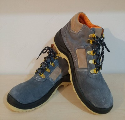 Мужская спецобувь со средним берцем (демисезонная)