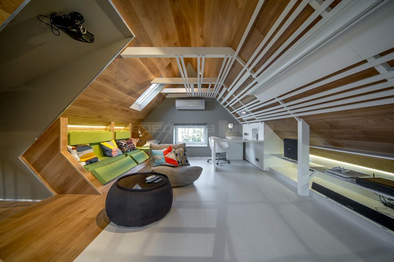 Epson EH－TW5200: кинотеатр под крышей