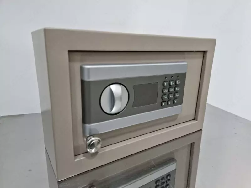 ЭЛЕКТРОННЫЙ ЦИФРОВОЙ СЕЙФ 11EF