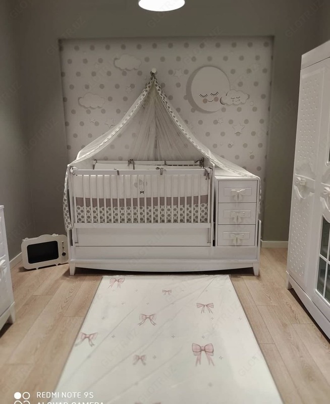 Almiladan yangi tug'ilgan chaqaloqlar uchun "Spotty" konvertatsiya qilinadigan to'shak, (Turkiya).