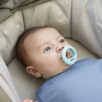 Силиконовая пустышка Tommee Tippee Ultra Light