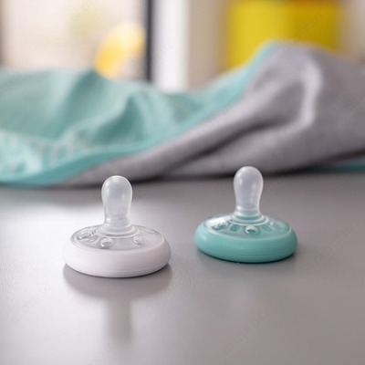 Силиконовая пустышка Tommee Tippee Ultra Light