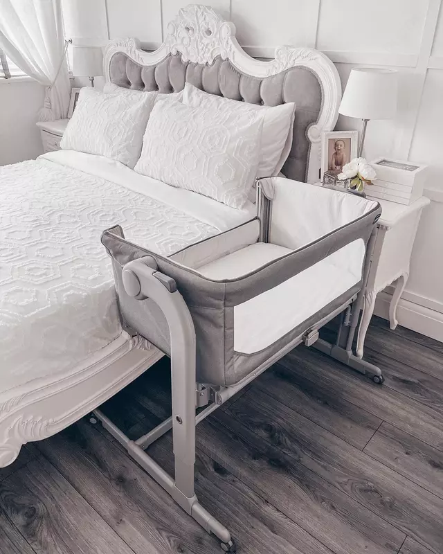 Приставная кроватка Chicco Next2Me Magic