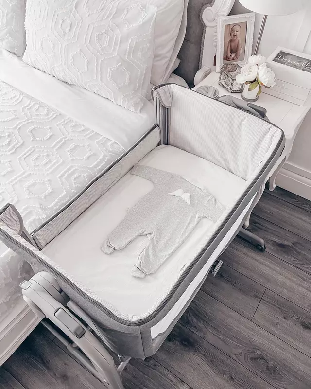 Приставная кроватка Chicco Next2Me Magic