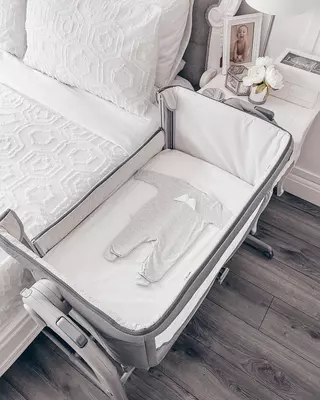 Приставная кроватка Chicco Next2Me Magic