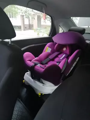 Lionelo LO-Bastiaan Violet 360 bolalar uchun avtomobil o'rindig'i