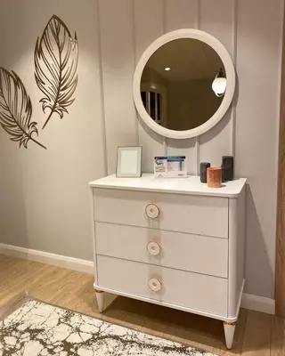 Комод с круглым настенным зеркалом "Bella" от Almila (Турция)