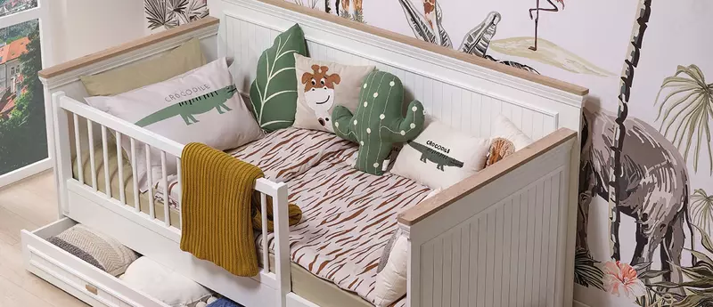 Almila tomonidan "Monte" toddler kollektsiyasining divan karavoti, (Turkiya)