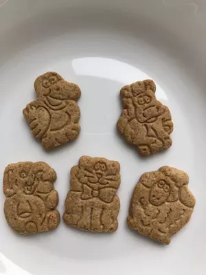 Gerberning doljinli pechene-gazaklari, 1 yoshdan