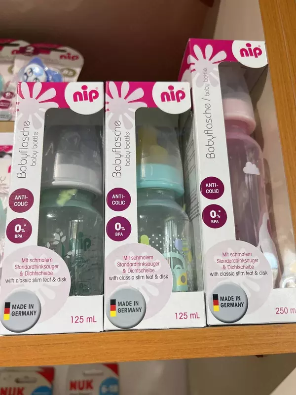 Plastik shisha NUK "oila", lateks nipel bilan 125 ml