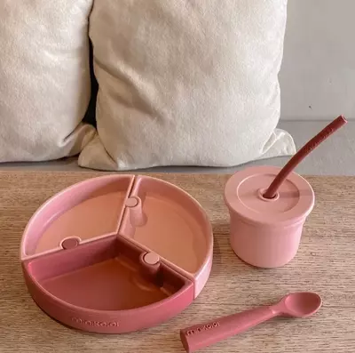 🍽 Нескользящая тарелка с отделениями Minikoioi Puzzle