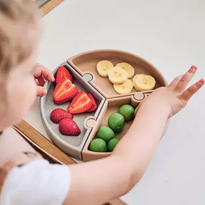 🍽 Нескользящая тарелка с отделениями Minikoioi Puzzle