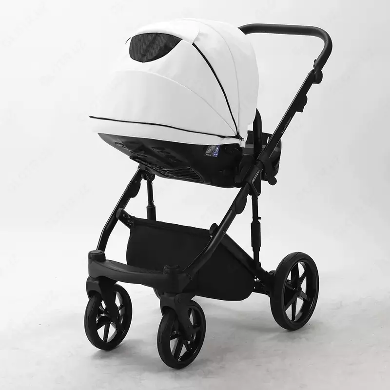 ADAMEX tomonidan lumi Air aravachasi, 1 da 3, Polsha