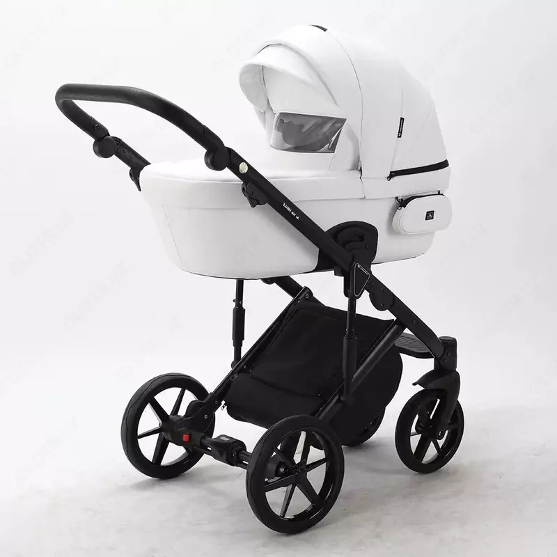 ADAMEX tomonidan lumi Air aravachasi, 1 da 3, Polsha