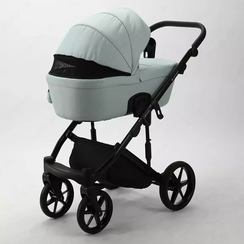 ADAMEX tomonidan lumi Air aravachasi, 1 da 3, Polsha