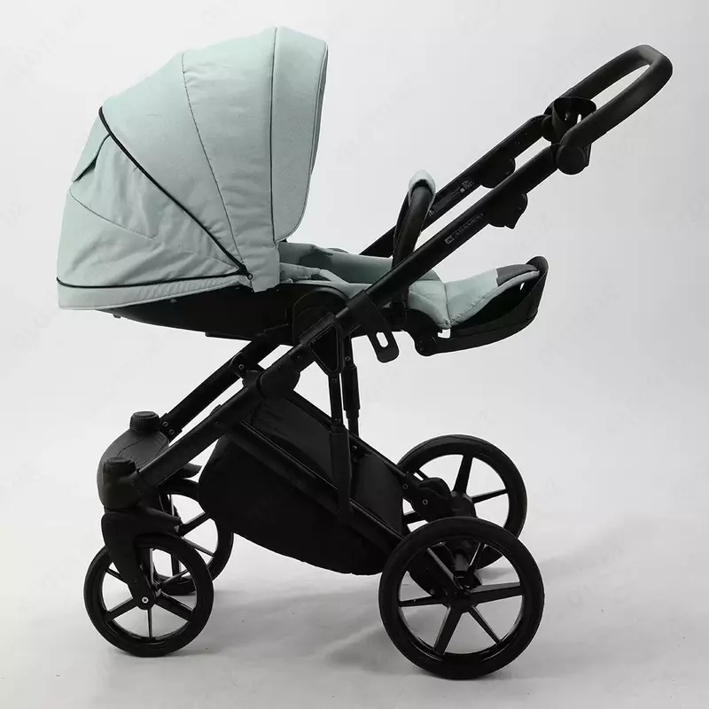 ADAMEX tomonidan lumi Air aravachasi, 1 da 3, Polsha