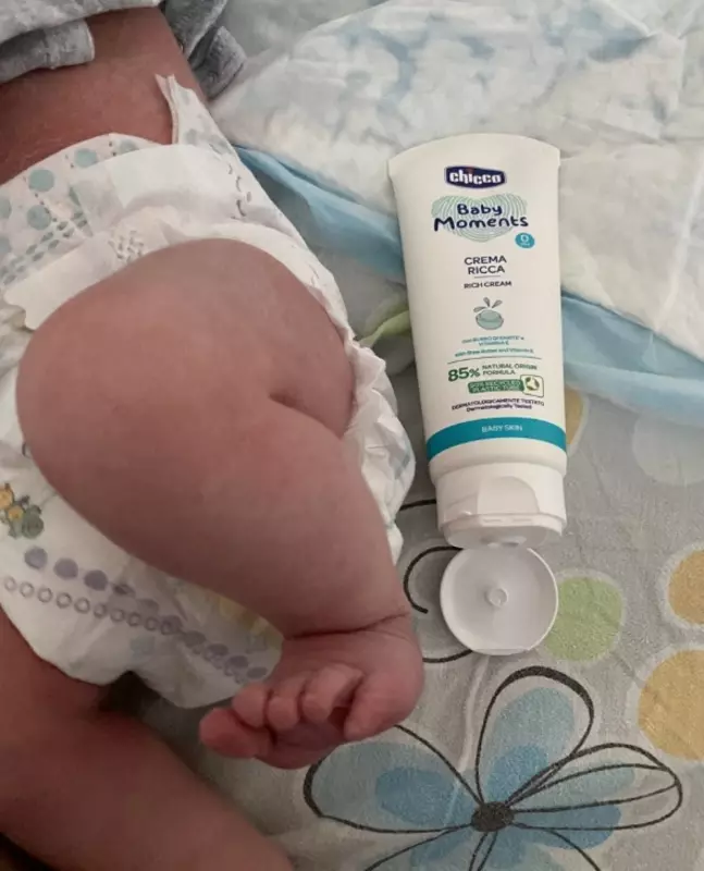  Крем детский питательный для лица и тела Chicco Baby Moments  100 мл 0+ Оптом и розница