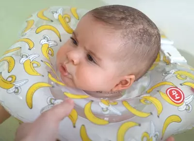 Happy baby (Великобритания) Круг для плавания "SWIMMER"0-12 мес