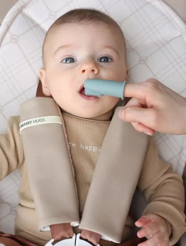 Щетка зубная на палец Happy baby (Великобитания)