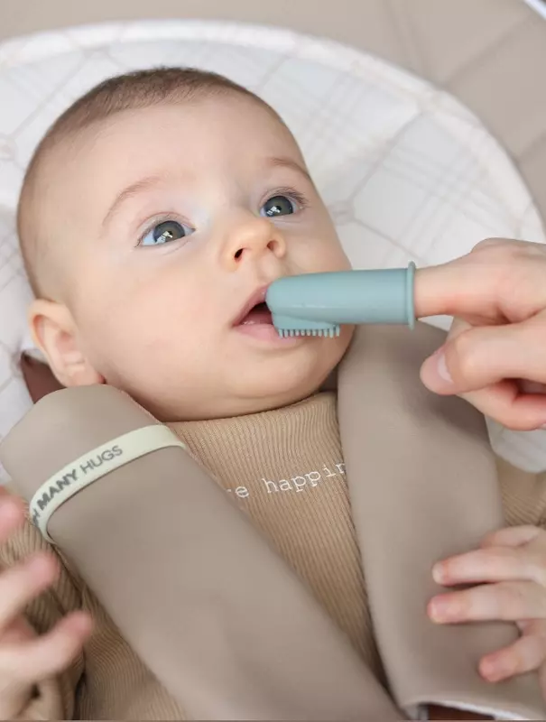 Щетка зубная на палец Happy baby (Великобитания)