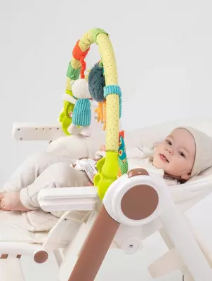O'yinchoqlar bilan yoy Happy baby quvnoq Slayd, 0+ (Buyuk Britaniya)