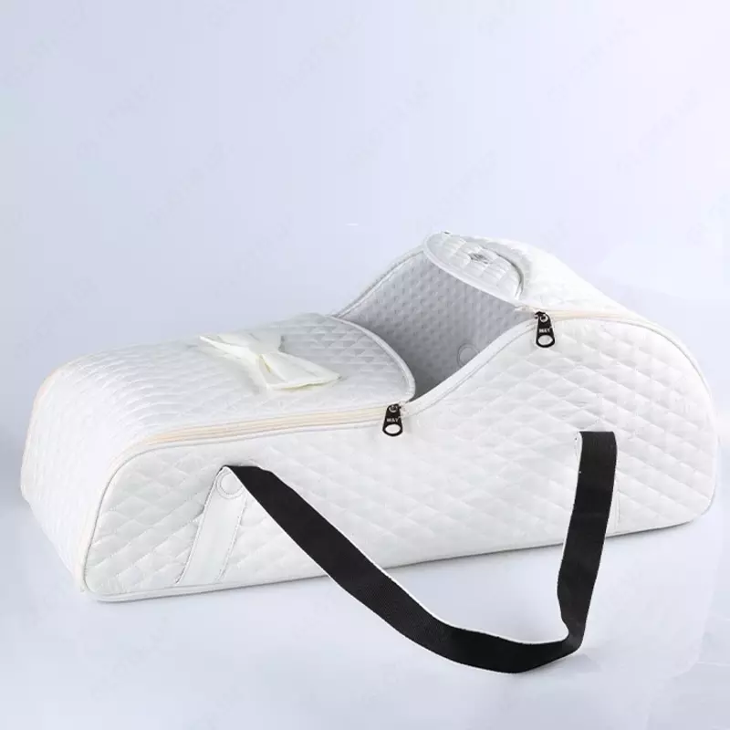 Ona sumkasi bilan to'ldirilgan chaqaloq tashuvchisi (Turkiya)