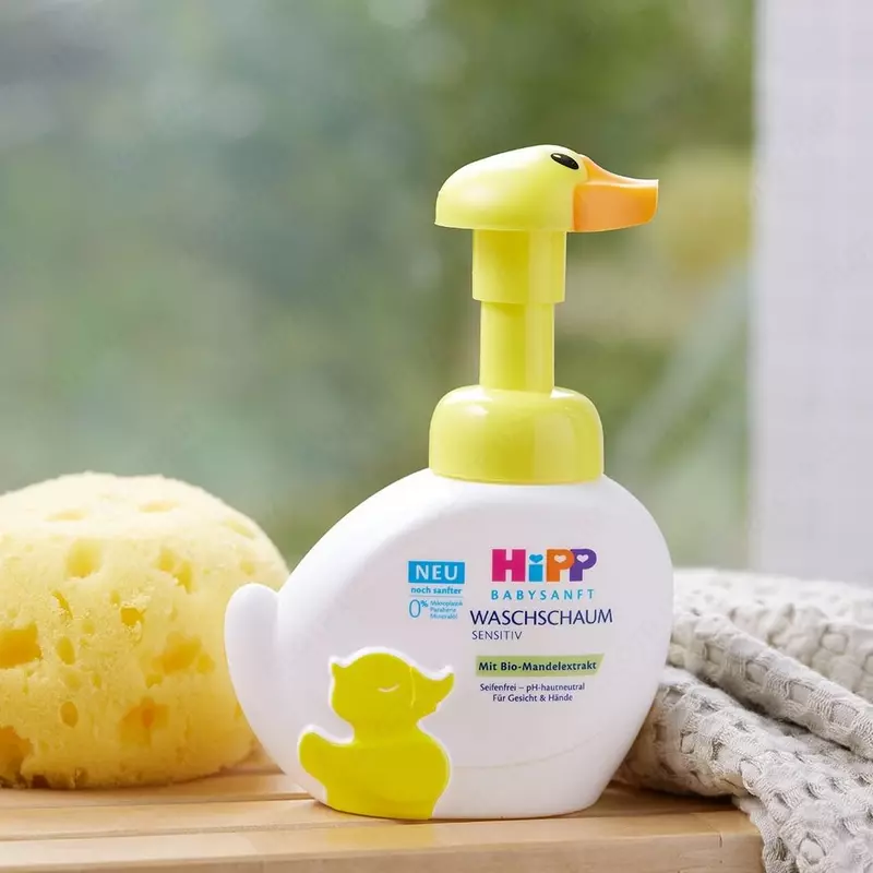 Детская моющая пенка для лица и рук “Уточка” HiPP Babysanft для чувствительной кожи, с дозатором, 250 мл