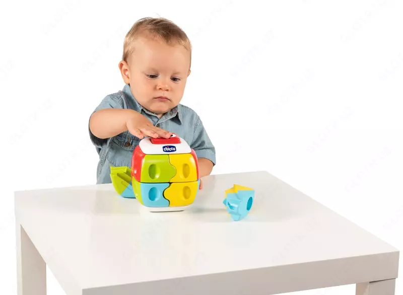Chicco Игрушка-конструктор 2 в 1 Chicco Куб 18м+