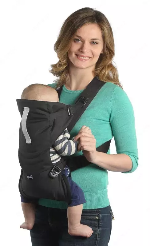 O'zgartiriladigan tashuvchi CHICCO HIP SEAT CARRIER PIRATE BLACK