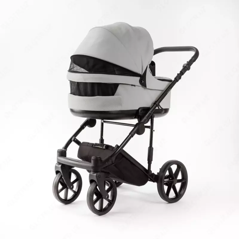 Детская коляска 2-в-1 "Adamex" Locco Light Deluxe LL-SA3 (Польша) Светло-серая/черная