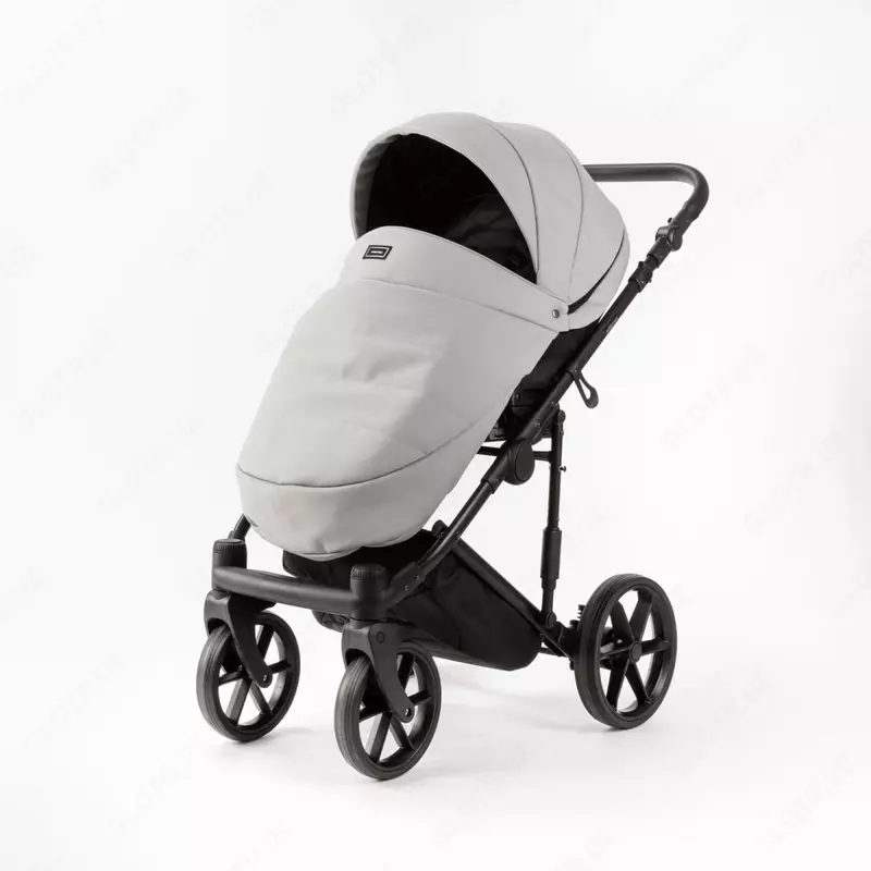 Детская коляска 2-в-1 "Adamex" Locco Light Deluxe LL-SA3 (Польша) Светло-серая/черная